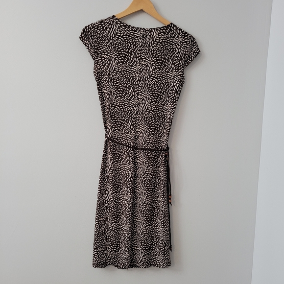 Frank Lyman Faux Wrap Bealted Dress Cap Sleeve Size 4 - Picture 9 of 13